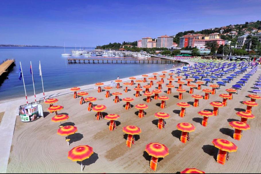 Maritime Deluxe Villa Portorož Buitenkant foto
